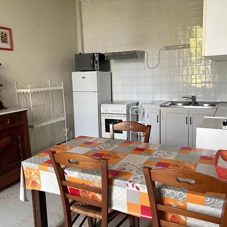 Chateau Du Rau Apt2 Apartment